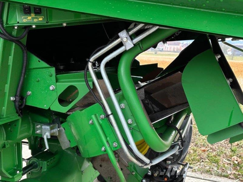 John Deere T560 Hillmaster حصادات