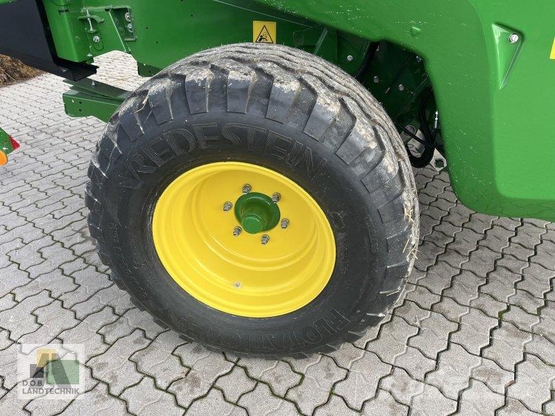 John Deere V451M Prese/balirke za četvrtaste bale