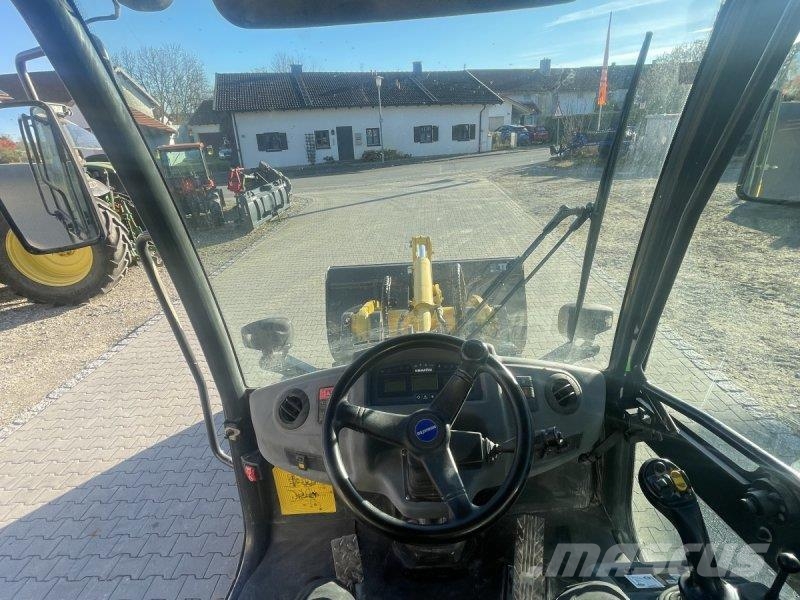 Komatsu WA 80M-7 Kolesové nakladače