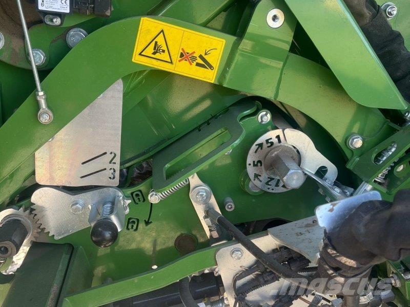 Krone Big Pack 1270 VC Square balers