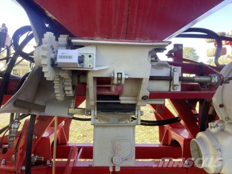 Kuhn CD 400 + ACCORD SÄCOMPACTOR Drills