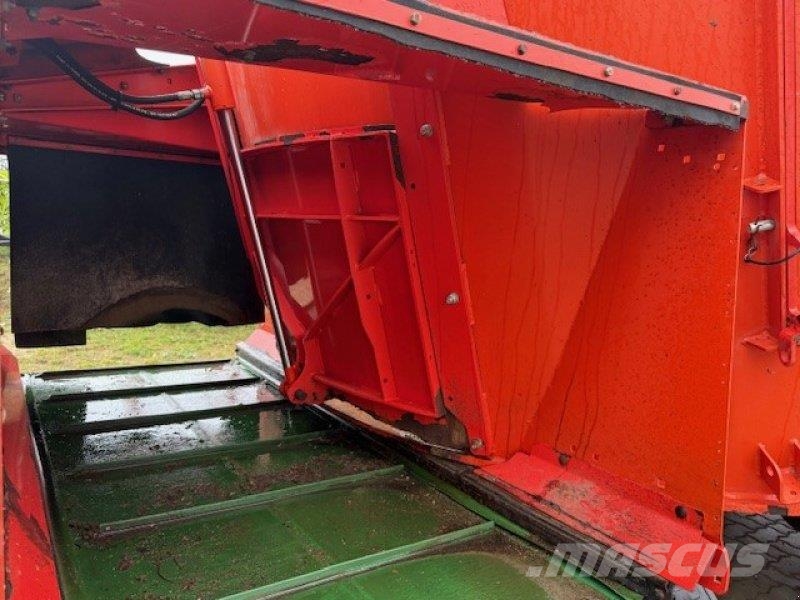 Kuhn EUROMIX I 2580 ملقمات خلاط