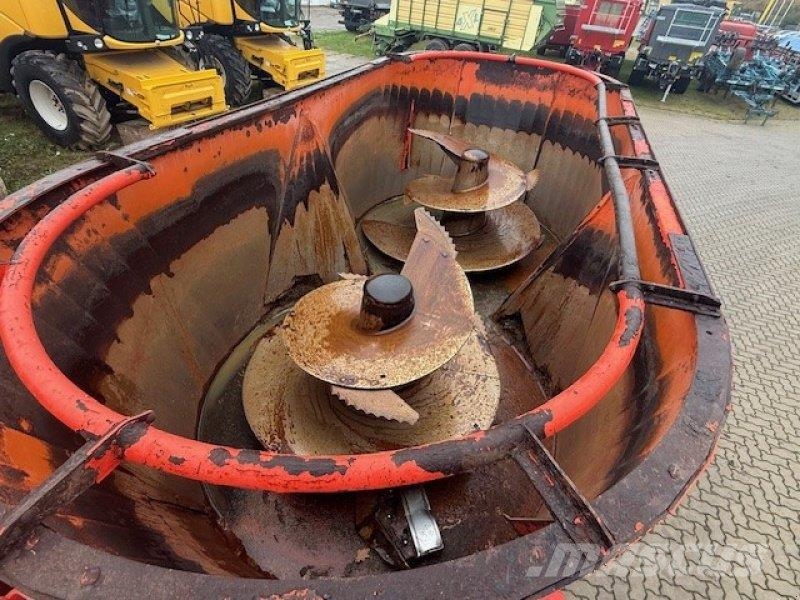 Kuhn EUROMIX I 2580 ملقمات خلاط
