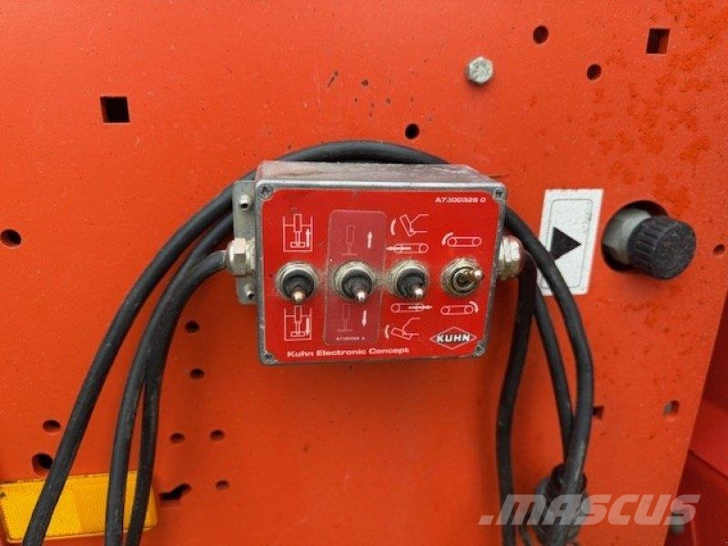 Kuhn EUROMIX I 2580 ملقمات خلاط