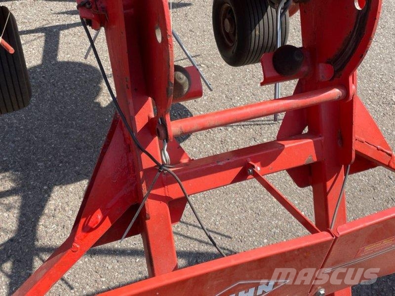 Kuhn GF 10601 TO Rastrillos y henificadores