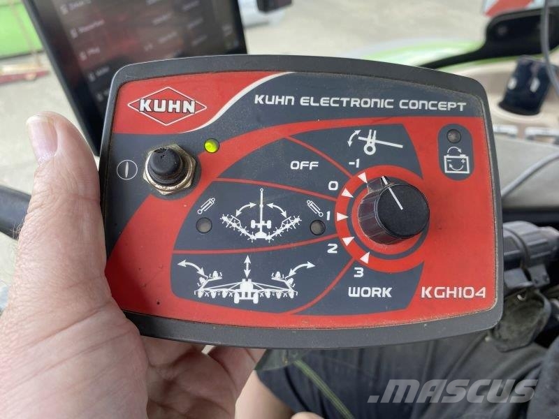 Kuhn GF 13002 مكابس وميبسات التبن