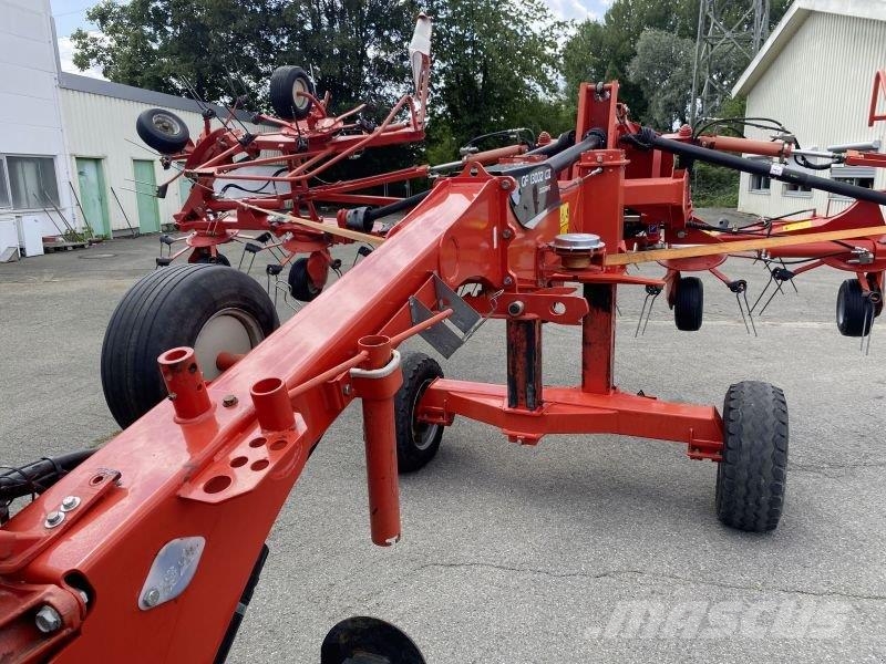 Kuhn GF 13002 مكابس وميبسات التبن
