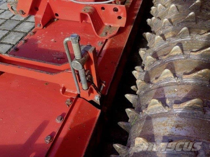 Kuhn HRB 302 D + H0156 Külvik-äkked