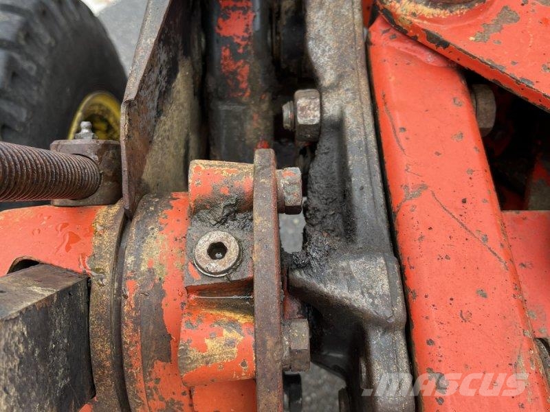 Kuhn HV 575 PREISREDUZIERT Arados convencionais