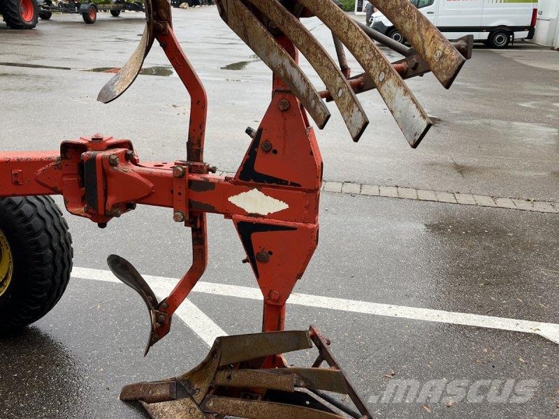 Kuhn HV 575 PREISREDUZIERT Arados convencionais