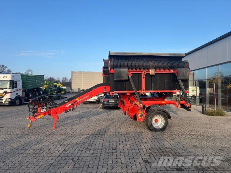 Kuhn Merge Maxx 950 Bandschwader محشات