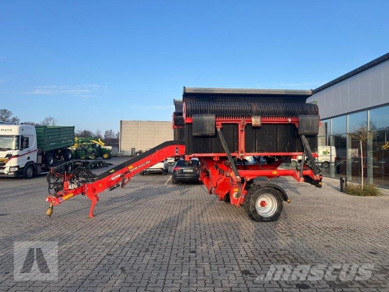 Kuhn Merge Maxx 950 Bandschwader Windrowers