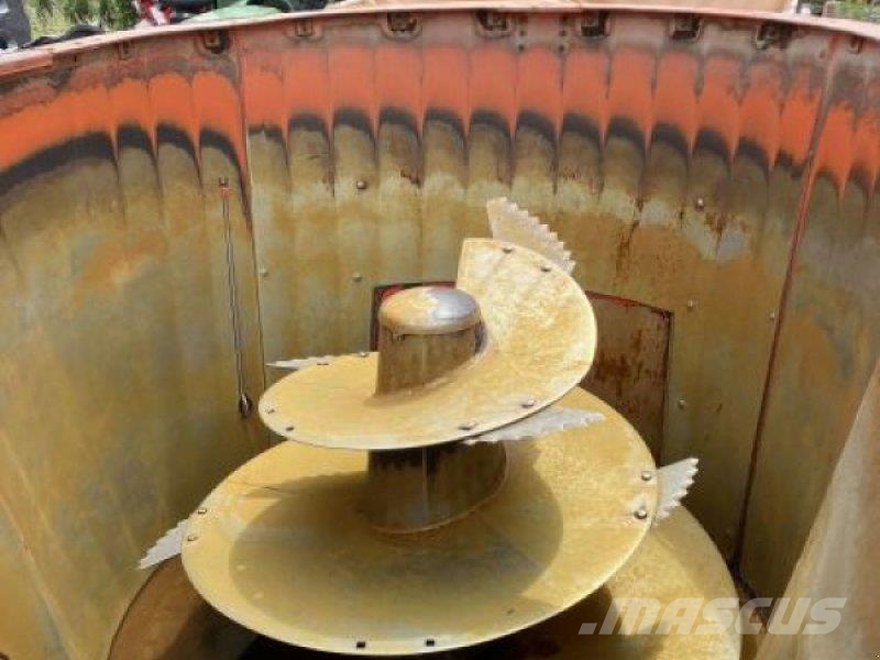 Kuhn PROFILE 14.2 CS Fullfodervagnar