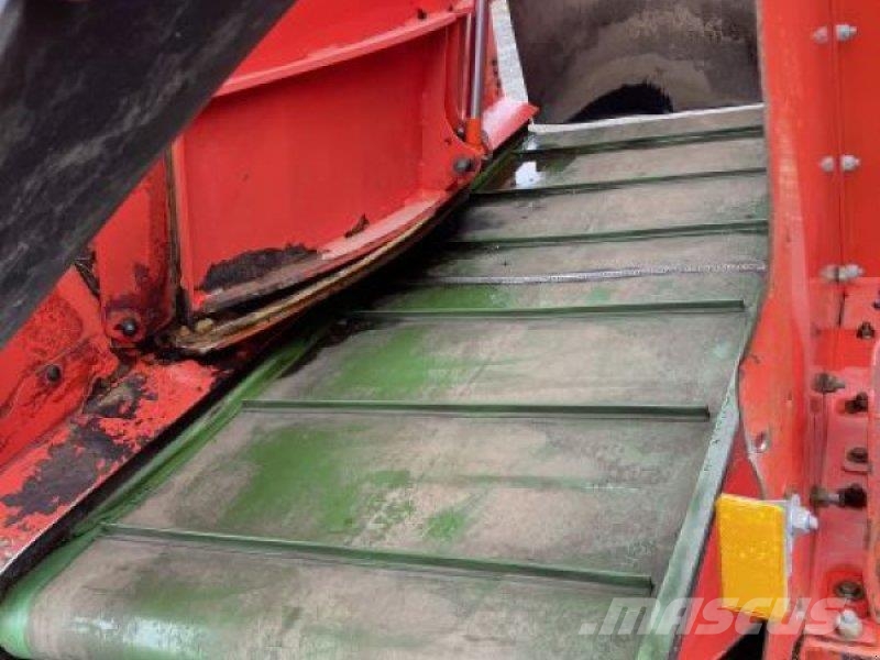 Kuhn PROFILE 14.2 CS Fullfodervagnar