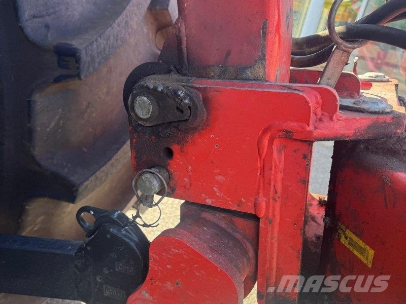 Kuhn TBES 262 Szecskázók