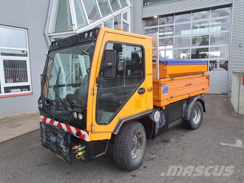 Ladog T1550T + Kugelmann Salzstreuer Tweewielige tractoren en cultivatoren