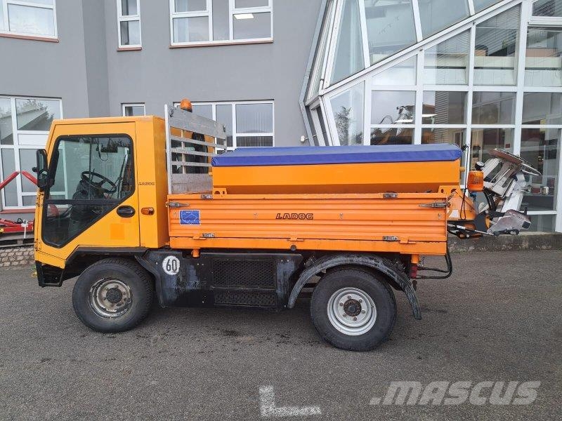 Ladog T1550T + Kugelmann Salzstreuer Tweewielige tractoren en cultivatoren