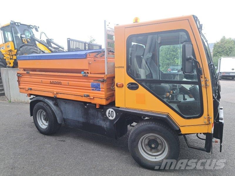 Ladog T1550T + Kugelmann Salzstreuer Tweewielige tractoren en cultivatoren