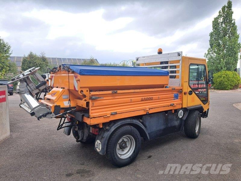 Ladog T1550T + Kugelmann Salzstreuer Tweewielige tractoren en cultivatoren