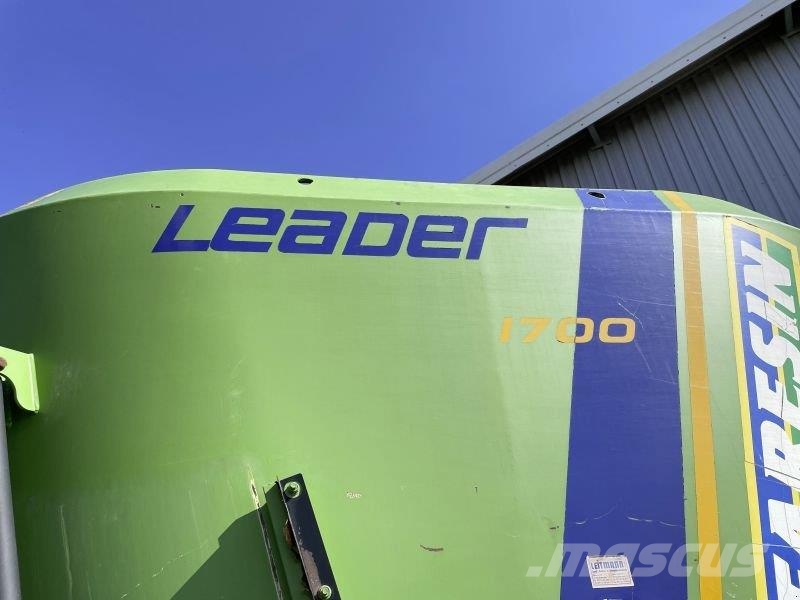 LEADER 1700 Rehuvaunut