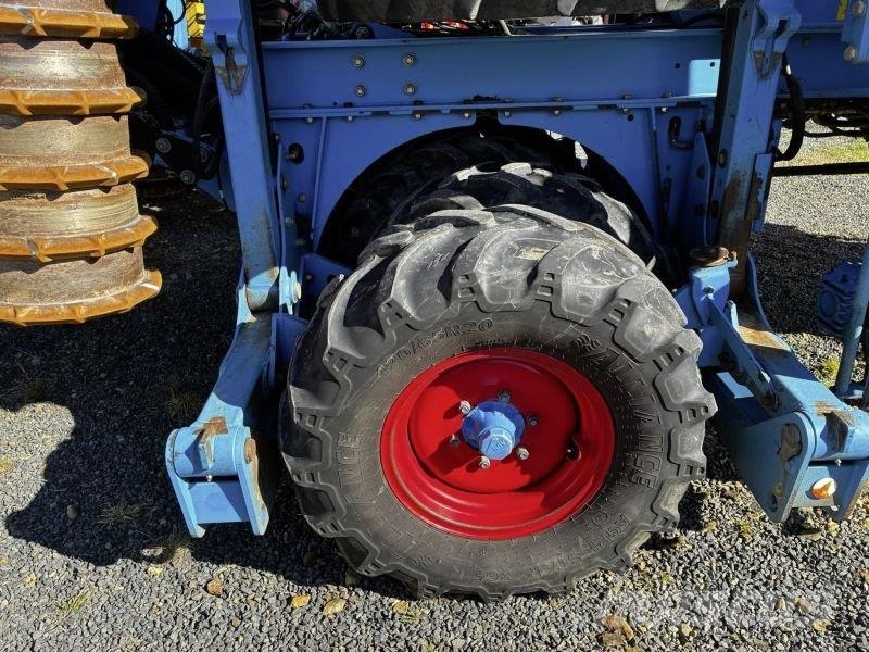 Lemken COMPACT SOLITAIR 9/600 KK Drillmaschinenkombination