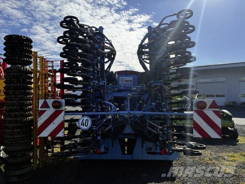 Lemken COMPACT SOLITAIR 9/600 KK Drillmaschinenkombination
