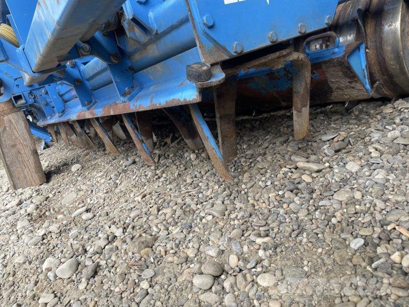 Lemken Zirkon 7/300 + Saphir 7/300 مثاقيب مدمجة