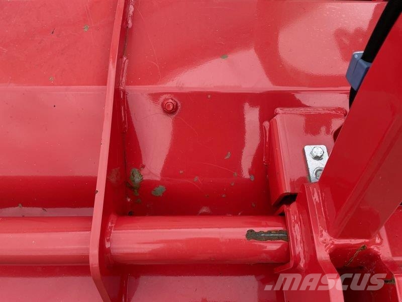 Maschio BISONTE 280 *MIETE AB 198€/TAG حصادات الأعلاف