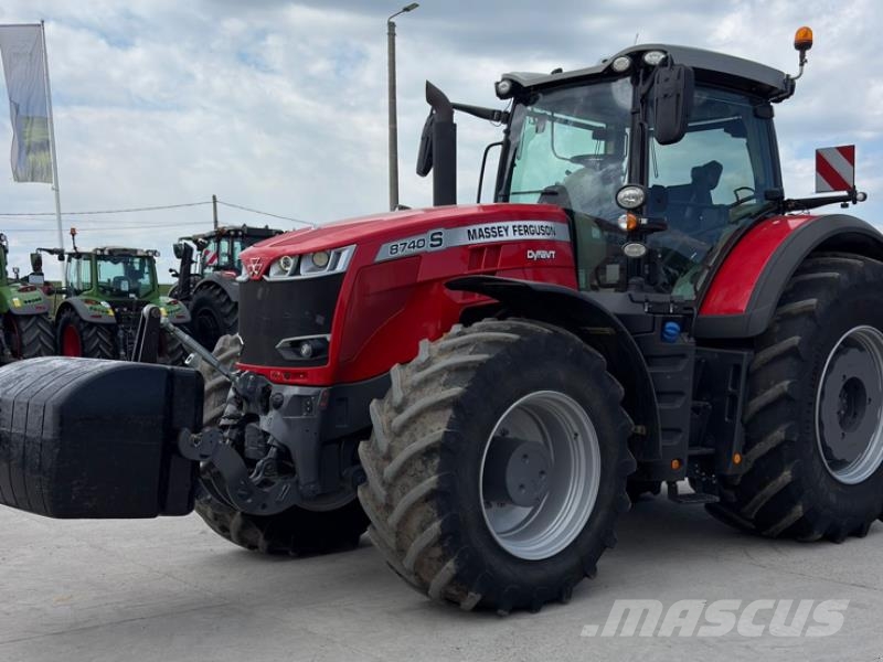 Massey Ferguson 8740 S Dyna VT Exclusive Tractors