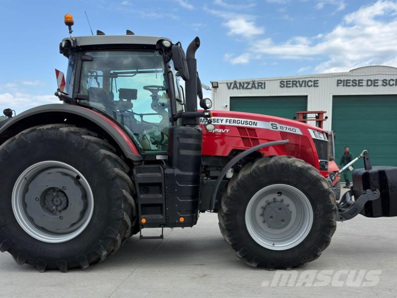 Massey Ferguson 8740 S Dyna VT Exclusive Tractors