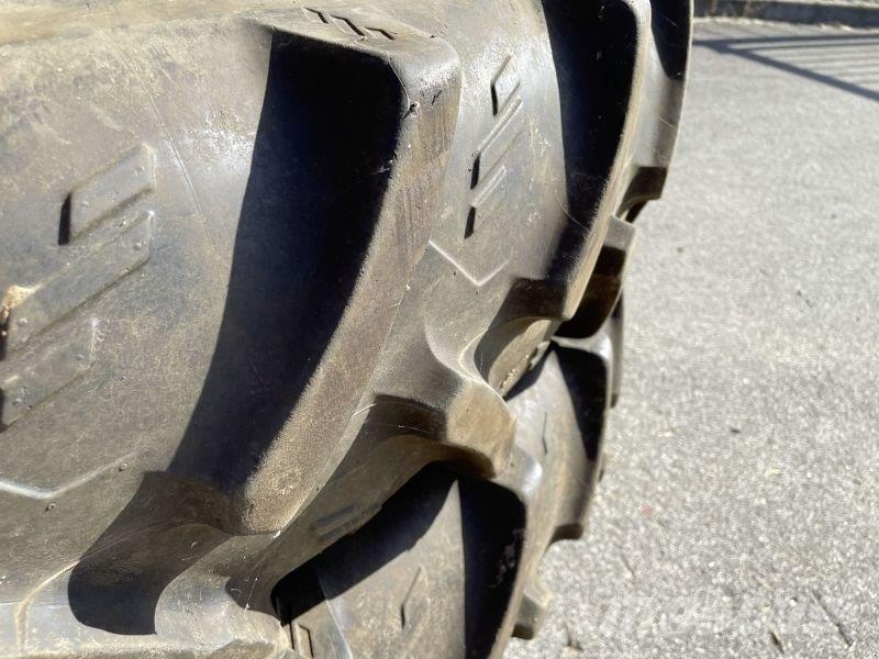 Massey Ferguson KLEBER 270/95 R38 & 300/95 R52 Reifen