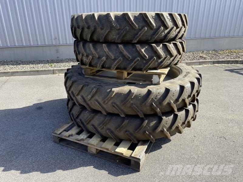 Massey Ferguson KLEBER 270/95 R38 & 300/95 R52 Reifen