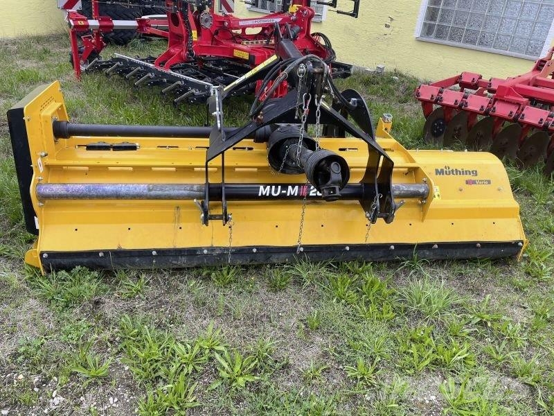 Müthing MU-M 280 FRONT-HECKMULCHER Falciatrinciatrici