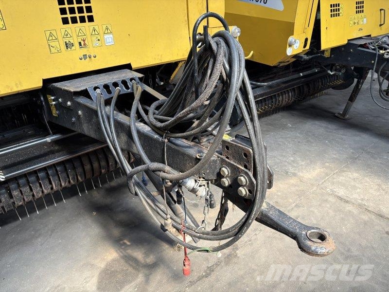 New Holland BR 7070 RC Rundbalspressar