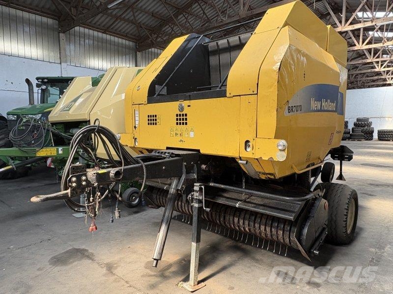 New Holland BR 7070 RC Rundbalspressar