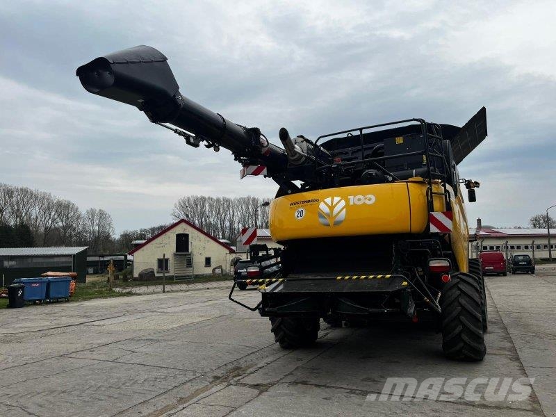New Holland CR 8.90 حصادات