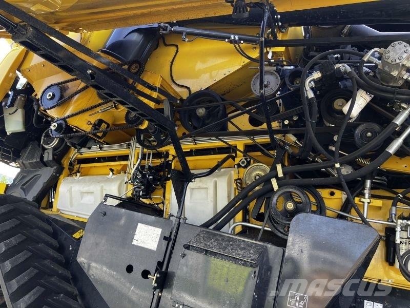 New Holland CR 8.90 + V 930 聯合收穫機