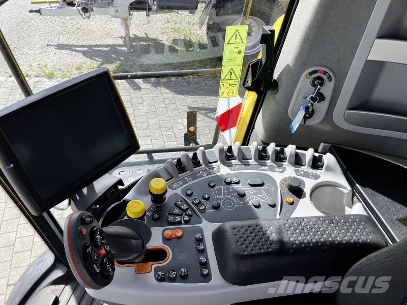 New Holland CR 8.90 + V 930 聯合收穫機