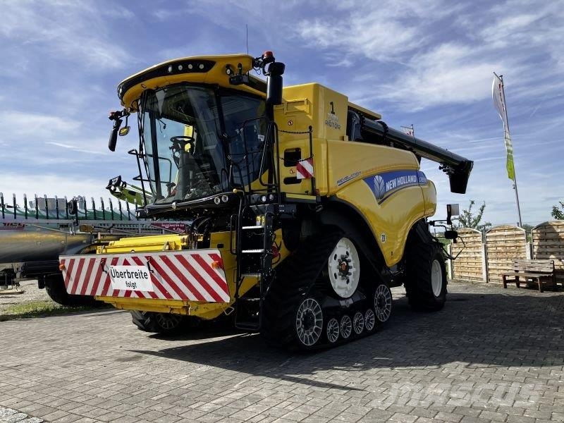 New Holland CR 8.90 + V 930 聯合收穫機