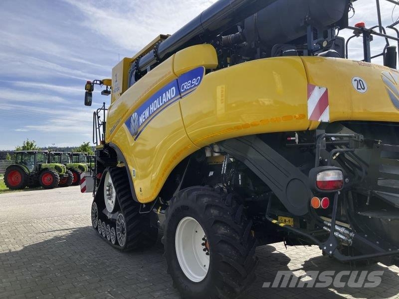 New Holland CR 8.90 + V 930 聯合收穫機