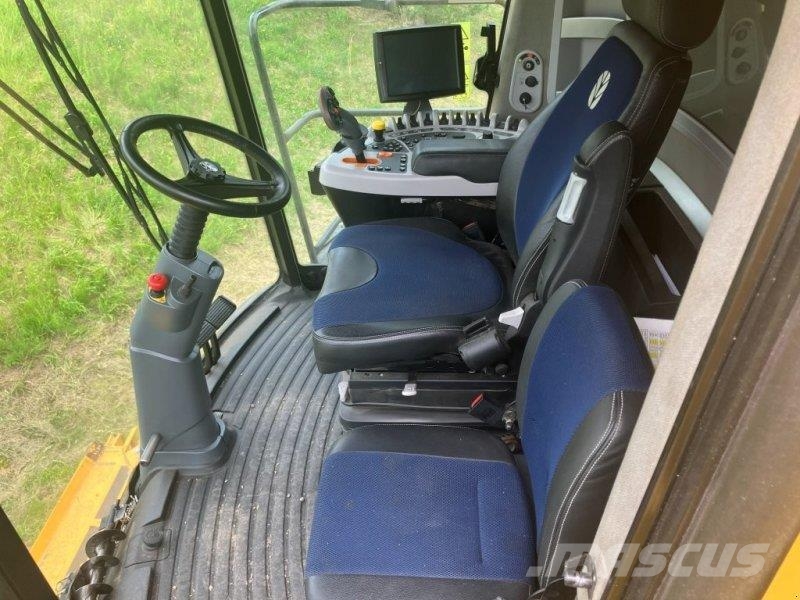 New Holland CR 9.80 حصادات