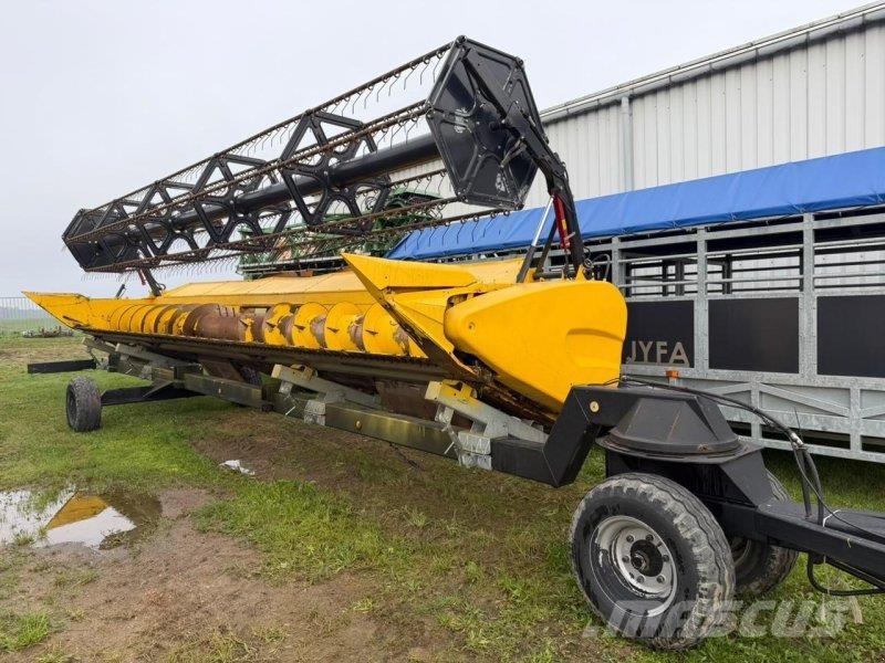 New Holland CR 9080 Mähdrescher
