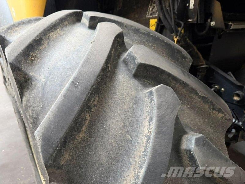 New Holland CR 9090 Mähdrescher