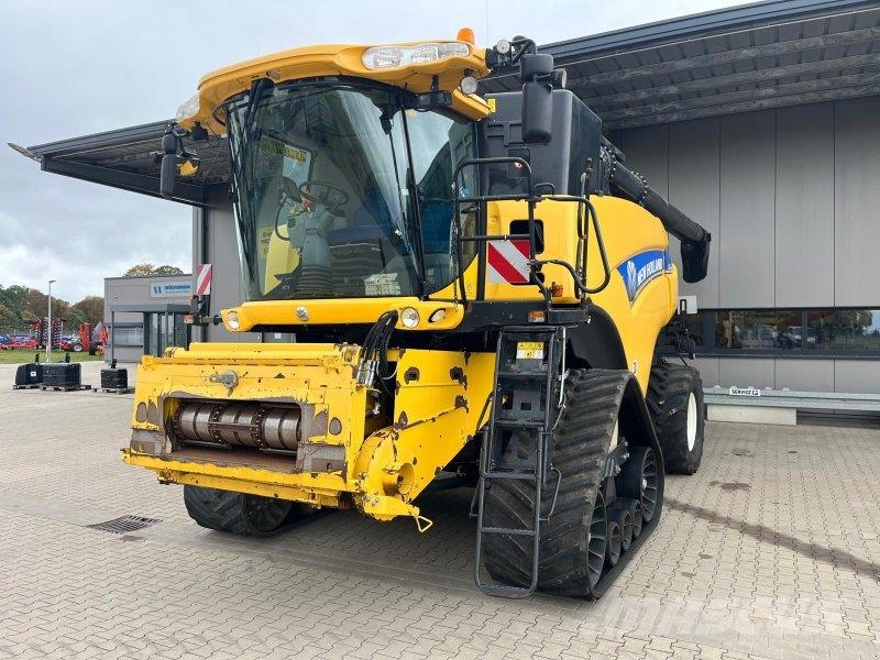 New Holland CR 9090 SCR Combine harvesters