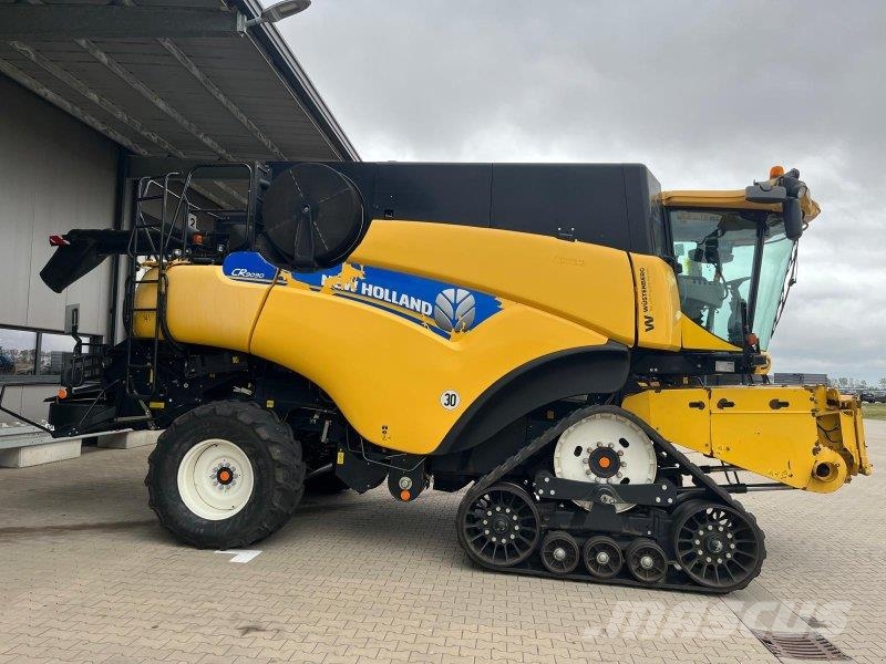 New Holland CR 9090 SCR Combine harvesters