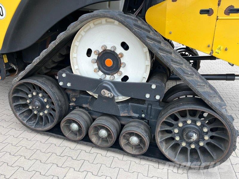 New Holland CR 9090 SCR Combine harvesters