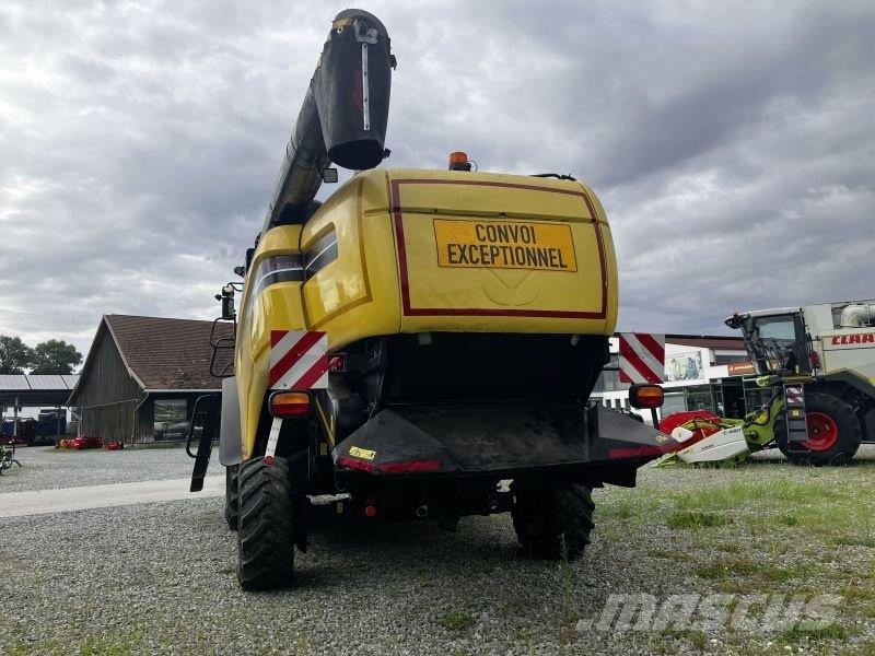 New Holland CX 880 حصادات