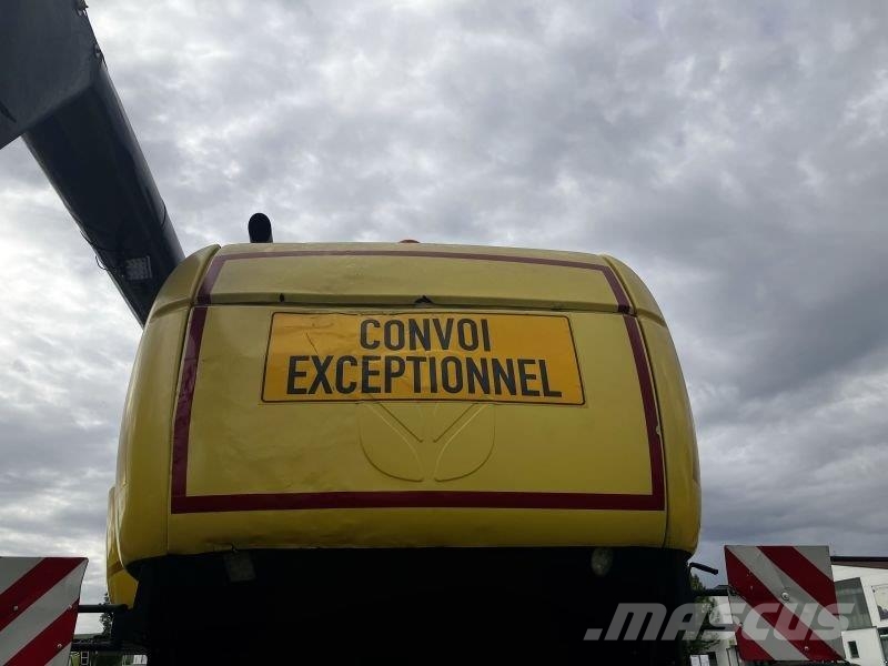 New Holland CX 880 حصادات