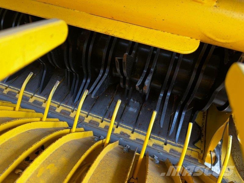New Holland Roll-Belt 180 Rundballenpressen