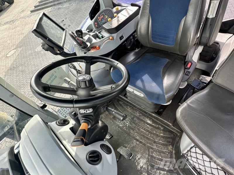 New Holland T 7.270 AC Traktori